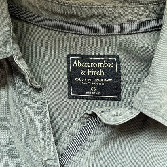 Abercrombie & Fitch Blue Gray Button Down Utility Shirt Xsmall Women’s - Picture 8 of 10